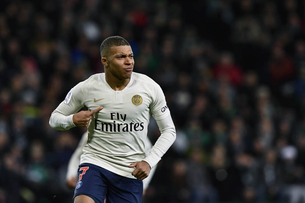 “十五五”产业趋势三大关键定调：巩固传统优势，决胜新兴未来